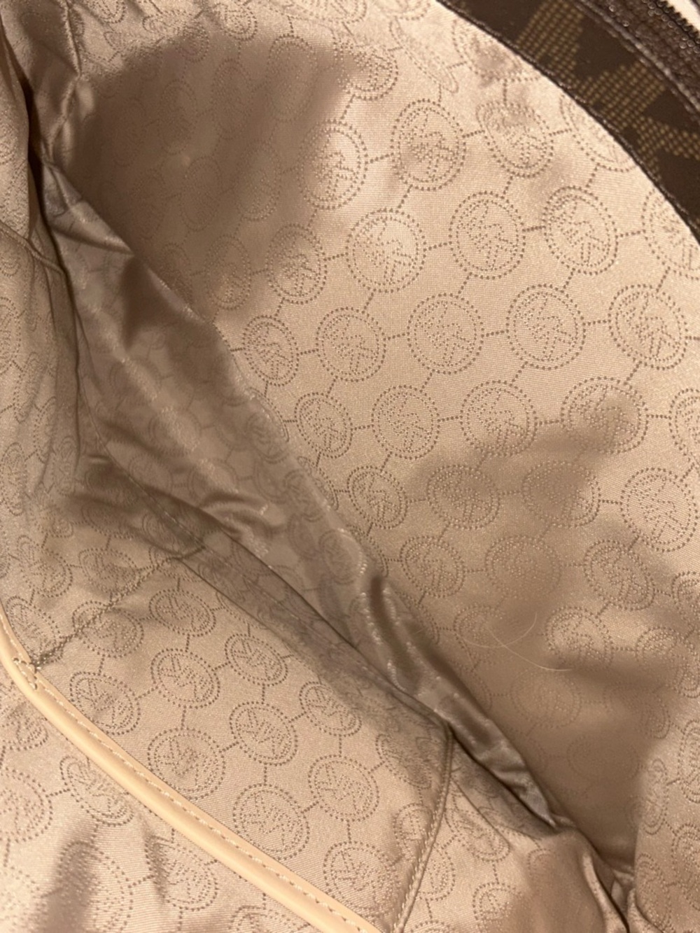 Michael Kors Brown Signature Jet Set Tote - Picture 7 of 16